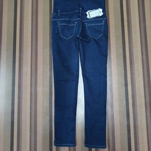 Y-02 Size 28 Slim Fit Women Denim Jeans