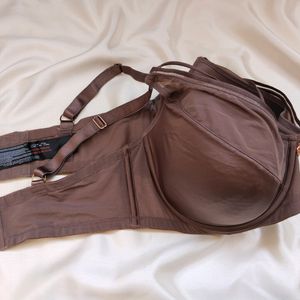 Brown Bra 40G And Red One 40 F