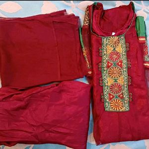 Maroon Kurta Set With Dupatta & Pajami