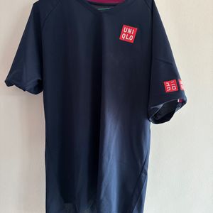 Roger Federer UNIQLO V-neck T-Shirt