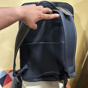 Kenneth Cole Bagpack