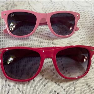 wayfarer In 2 Different Shades Of Pink