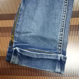 (N-07) 26 Size Slim Fit Denim Jeans