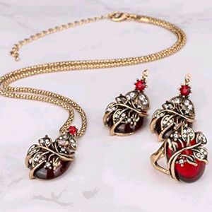 New Capris Red Gem Stone Jewellery Set