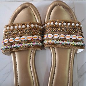 women 40-size fancy chappal