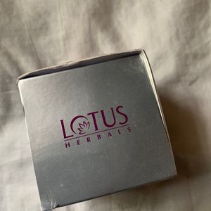 Lotus Whiteglow Night Creme