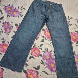 Levis Straight Fit /Wide Leg/Denim/Jeans