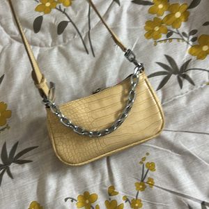 Butter Yellow Bauguet Bag