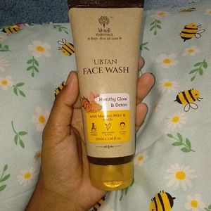 Khadi Essentials Ubtan Face Wash