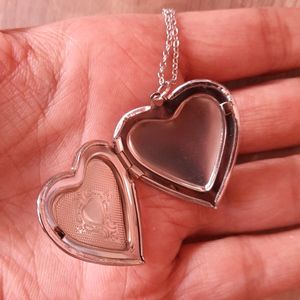 Aesthetic Heart Locket Necklace