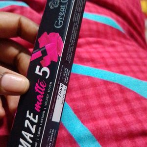 AMAZE MATTE 5 IN 1 LIPSTICK 💄