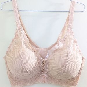 Gorgeous Laced Bra. Great Quality!