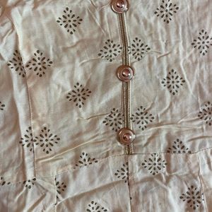 Off White Anarkali Kurti With Red Dupatta