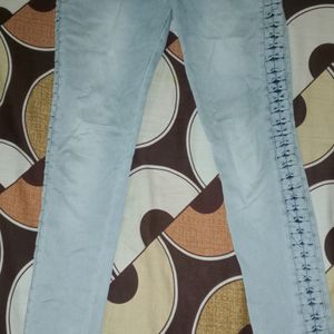 nBlue Colour Skinny Jeans With Side Pattern For Wo