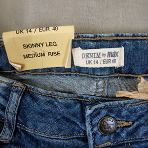 Max - Skinny Jeans ( Mid Rise)