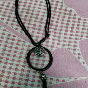 Black Metal Necklace With Cute Pendant