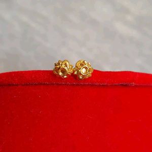 Beautiful New Flower Desine Studs