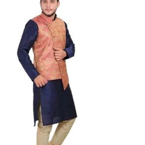 New/Unused Men Kurta Pyjama With sadree