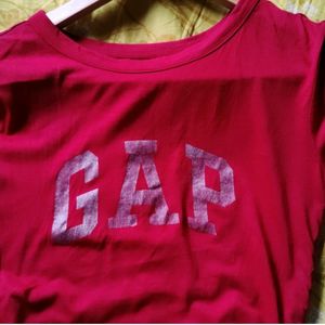 Gap Tshirt