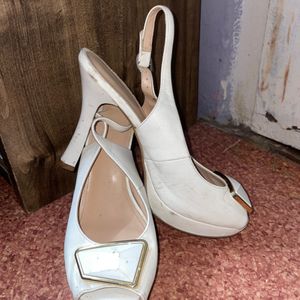 Round-toe Heel