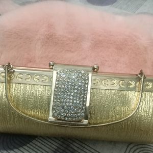 Elegant Golden Culch Purse