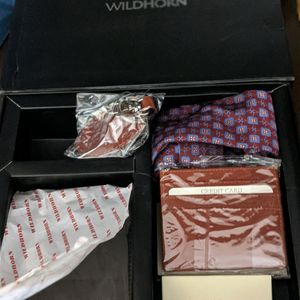 Men Wildhorn Gift-Combo of 4+1 Lino Perros Tie Fre