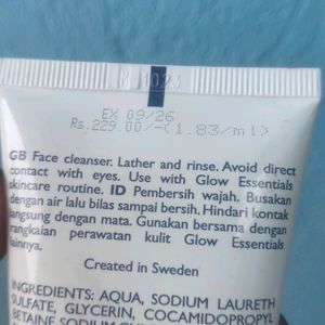 Oriflame Glow Essential Face Wash 125 Ml