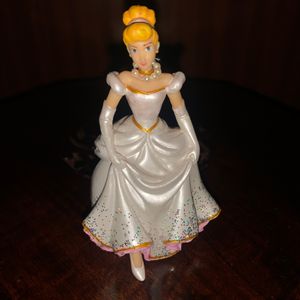 Miniature Disney Princess Showpiece