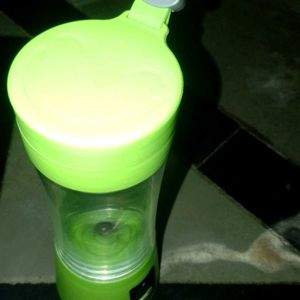 Portable And Rechargeable Battery Juice Blender