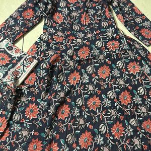 Nayo Blue Floral Print Kurtha Set