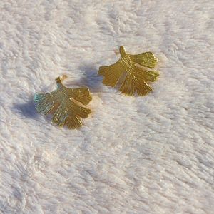 Leaf Shape Stud Earring