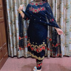 Beautiful Partywear Pakistani Kurti Pant & Duppata