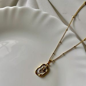 Rosia Neckalce