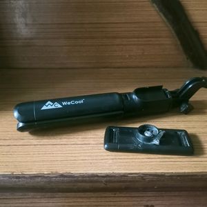 Broken Wecool Selfi Stick Tripod