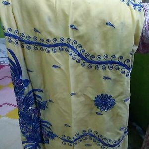 Women Saree Colour Cream