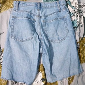 UNIQLO Denim Shorts 🩳💯