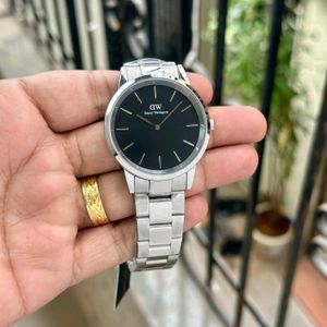 DW PREMIUM QUALITY MENS WATCH @SALE