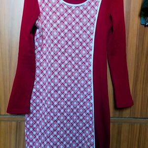 WOMEN AURELIA WOOLEN STRAIGHT KURTA