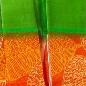 Beautiful Attractive Leaf Print Saree