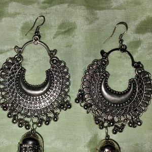 Earings