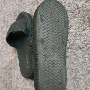 Trendy Black Slippers/ Flip Flops