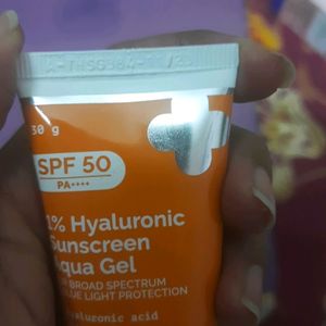 The Derma Co 1% Hyaluronic Acid Sunscreen