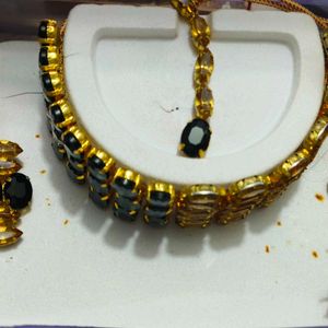 Golden Black Choker necklce set