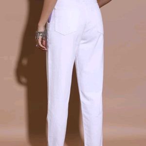 White Boyfriend Momfit Jeans With Waist Elastic