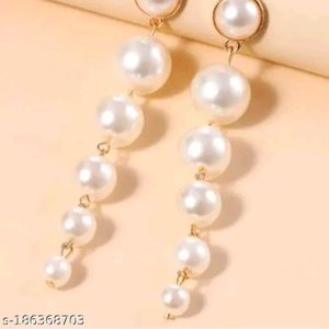 VIRAL PEARL EARINGS BEST QUALITY