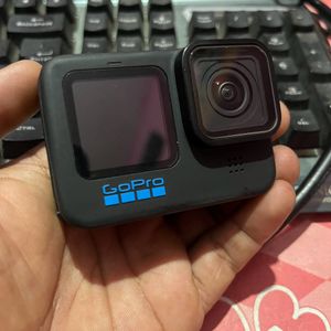 GoPro Hero 10 with media mod or 3 batteries