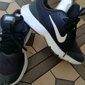 Nike Run All Day Sneaker