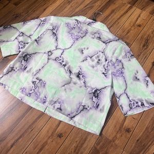 Dressberry Neo-Electro Print Boxy Crop Shirt