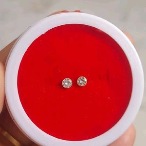 18crt Gold Studs