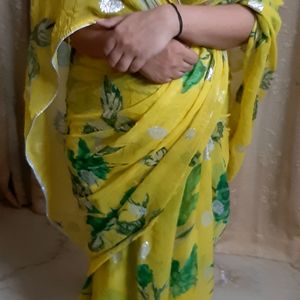 Yellow Saree🌻🌿🌼☘